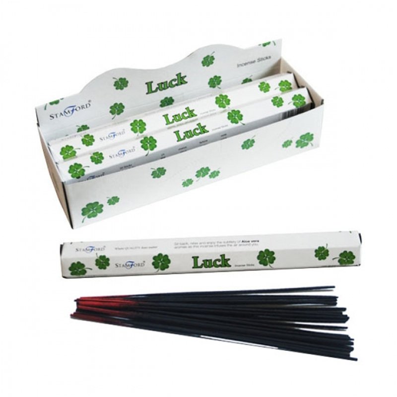 Box of 20 hand‑rolled aloe vera incense sticks, cruelty‑free, vegan, from India.
